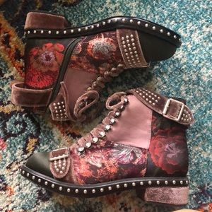 Never worn Jeffrey Campbell’s